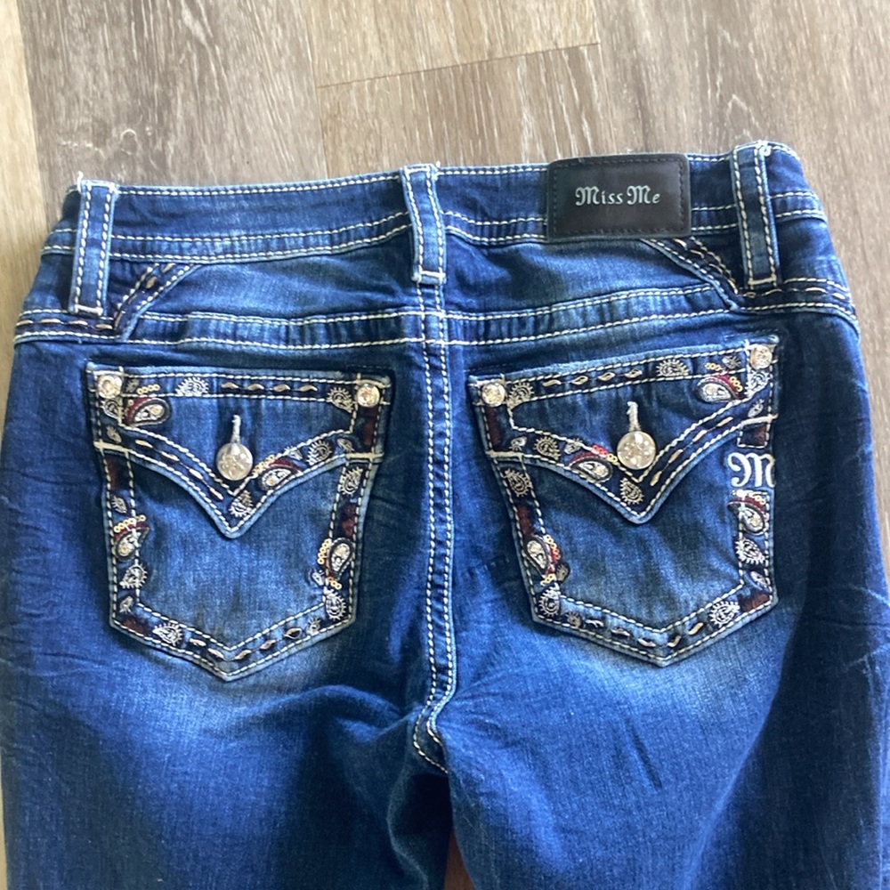 Miss Me MidRise Bootcut Embroidered Jeans - Picture 5 of 5